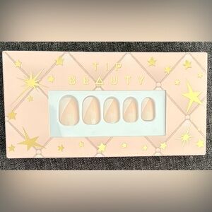 Nude Press-On Nails - Soft Peach French Tip